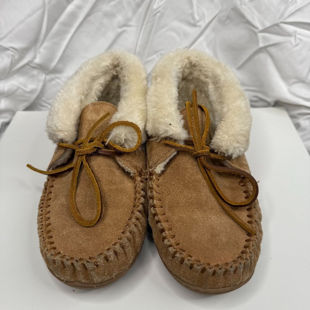 Minnetonka Women's Moccasins Slippers